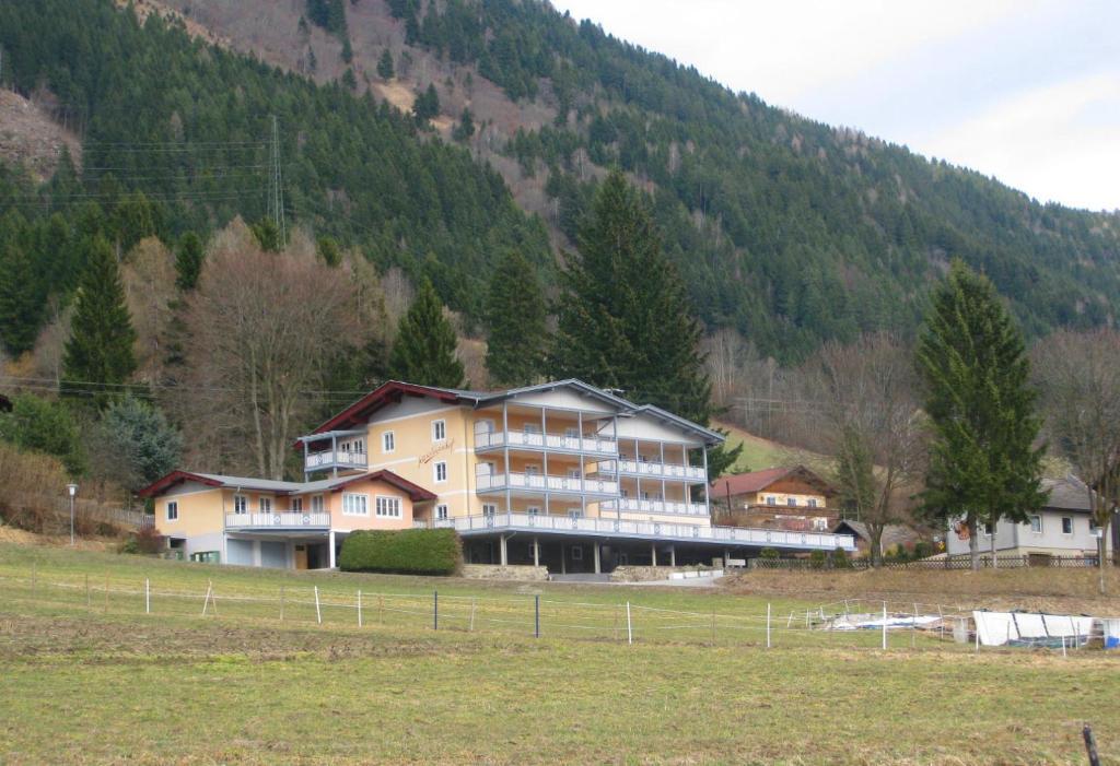 Edwards Apartment Millstatt Exterior photo